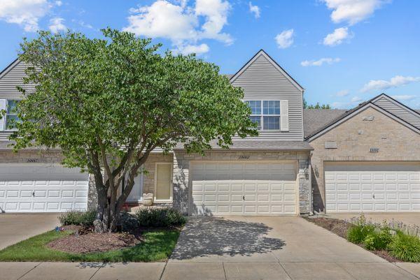 10883 Harry Dr Unit 14, Huntley, IL 60142 - photo 23