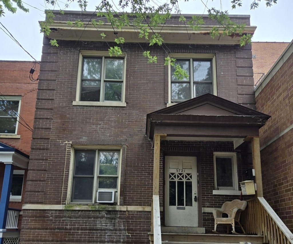 3721 N Wolcott Ave, Chicago, IL 60613 - photo 2