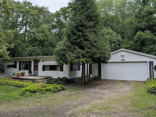 575 Meadow Ln, Dixon, IL 61021 - photo 1
