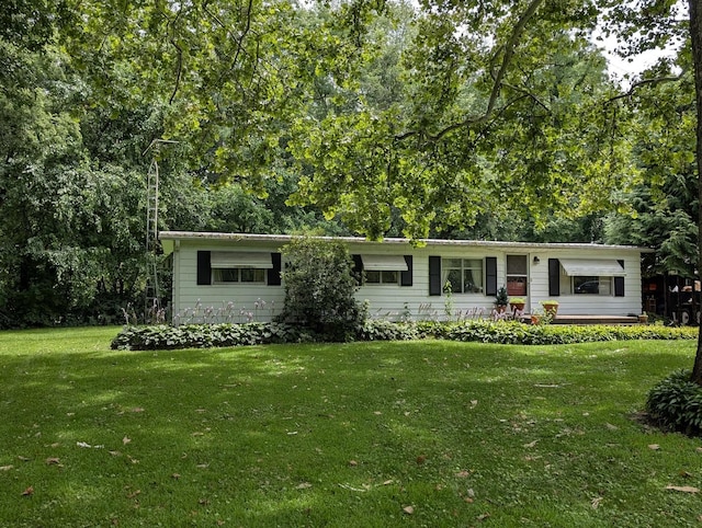 575 Meadow Ln, Dixon, IL 61021 - photo 2