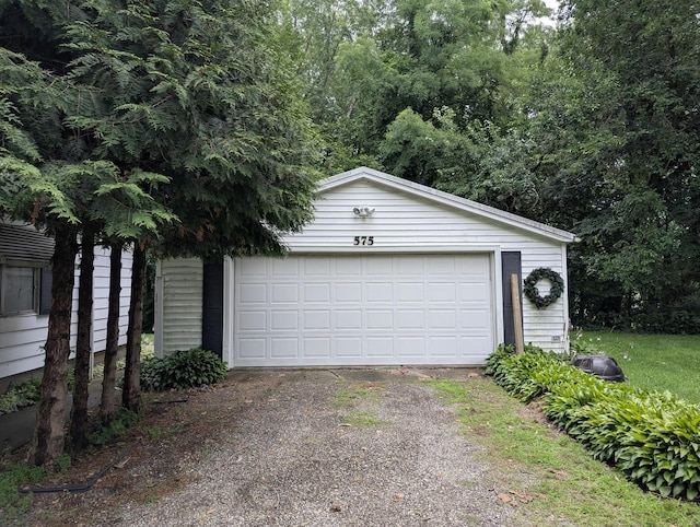 575 Meadow Ln, Dixon, IL 61021 - photo 4