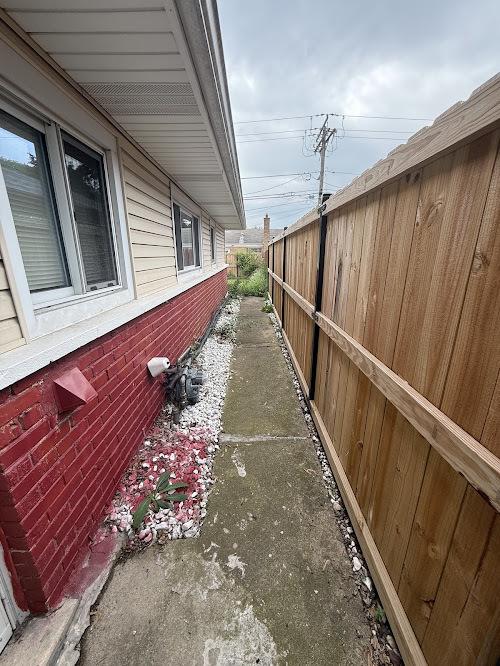 9906 S California Ave, Evergreen Park, IL 60805 - photo 4