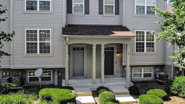 1086 Chadwick Dr, Grayslake, IL 60030 - photo 2