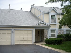 3 Trails Dr Unit W1, Schaumburg, IL 60194 - photo 1
