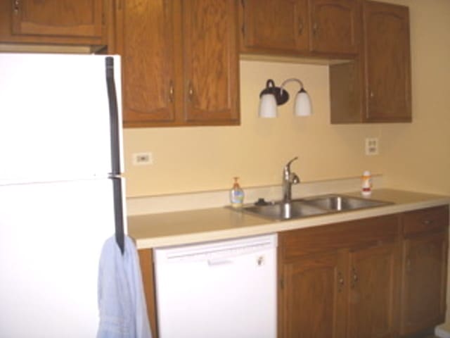 3 Trails Dr Unit W1, Schaumburg, IL 60194 - photo 5