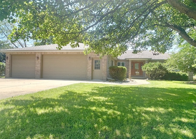 210 Mary Senica Ct, Lasalle, IL 61301 - photo 1