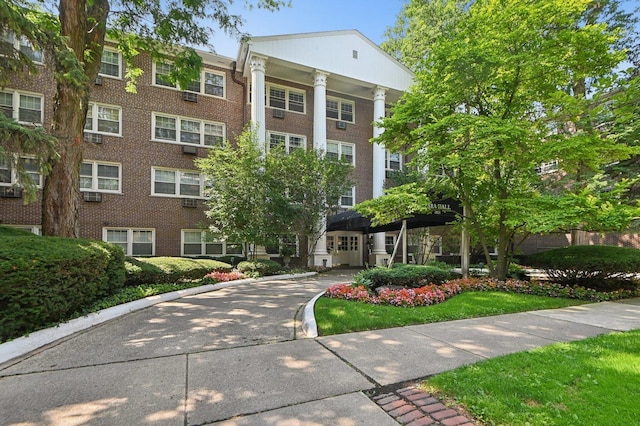 1025 Randolph St Unit 307, Oak Park, IL 60302 - photo 1