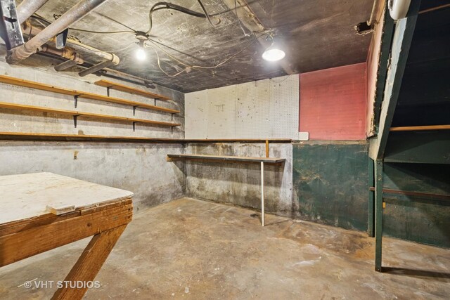 2946 W Wilson Ave, Chicago, IL 60625 - photo 18
