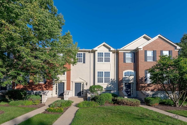 756 Lambert Ln, Bartlett, IL 60103 - photo 1