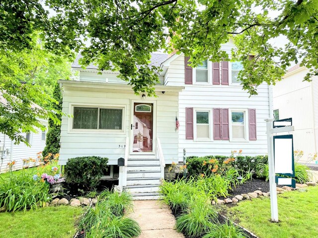 319 N Ave, Libertyville, IL 60048 - photo 2