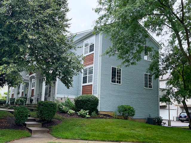 1631 Apple Tree Ln, West Chicago, IL 60185 - photo 2