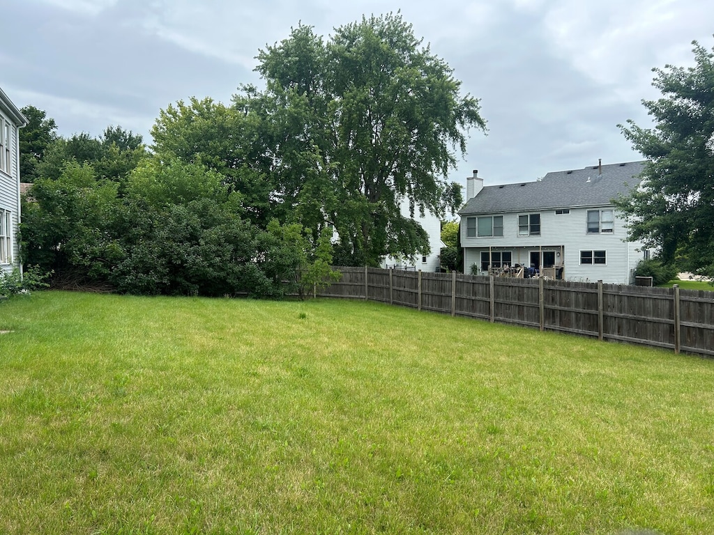 1605 Fox Field Dr, Belvidere, IL 61008 - photo 3