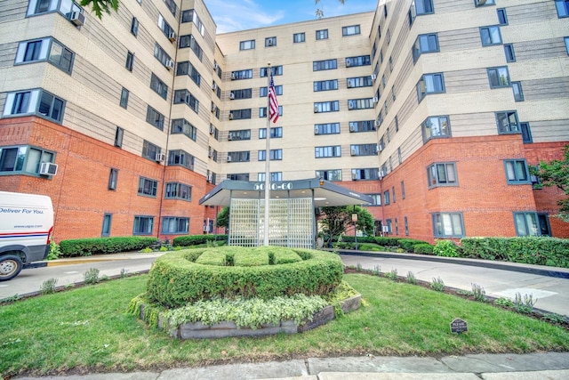 5056 N Marine Dr Unit 7B, Chicago, IL 60640 - photo 1