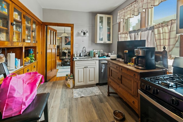 2110 W Arthur Ave, Chicago, IL 60645 - photo 6