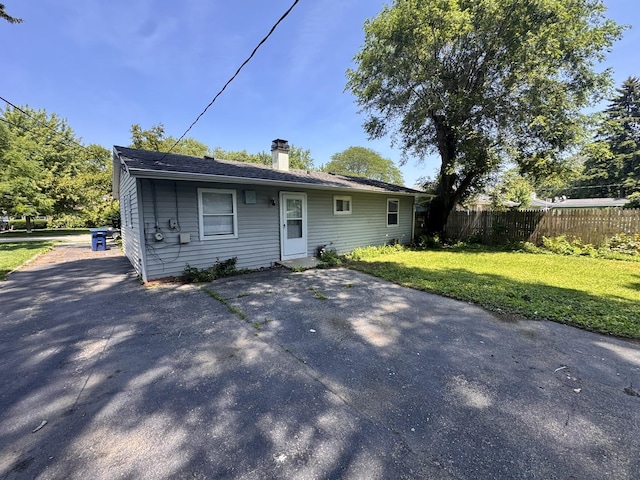 2105 N Grove Ave, Waukegan, IL 60085 - photo 11