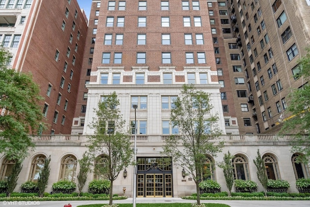189 E Lake Shore Dr Unit 15W, Chicago, IL 60611 - photo 2