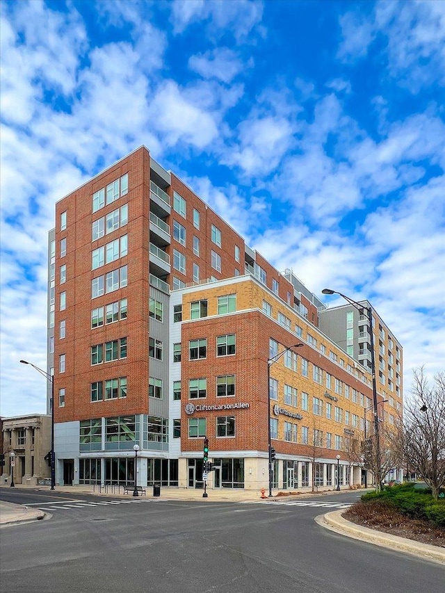 301 N Neil St Unit 808-809, Champaign, IL 61820 - photo 64