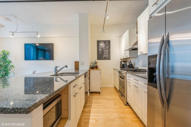 240 E Illinois St Unit 604, Chicago, IL 60611 - photo 4