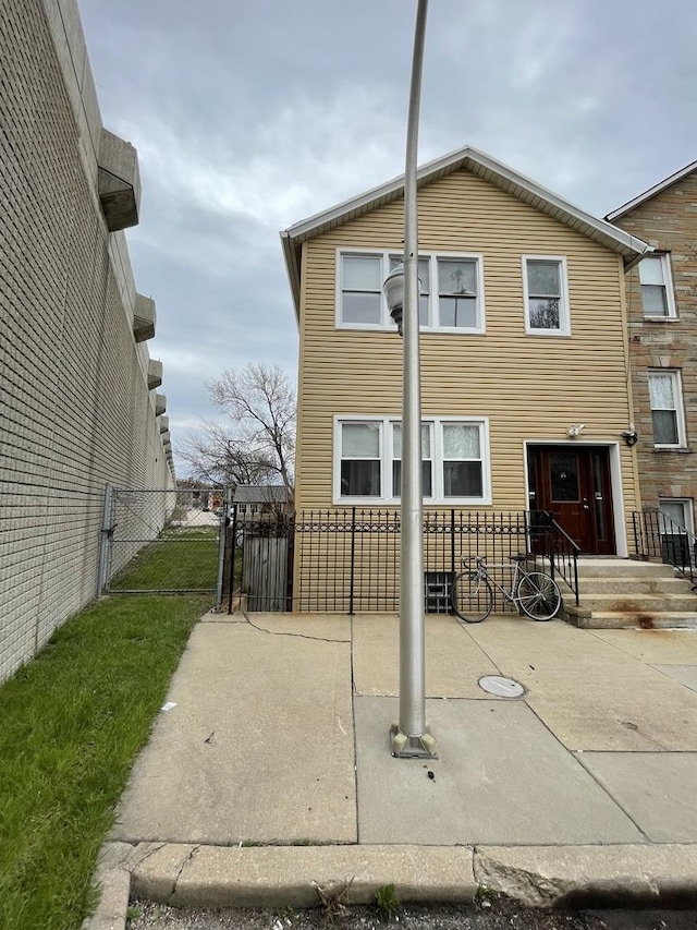 2567 S Emerald Ave, Chicago, IL 60616 - photo 2