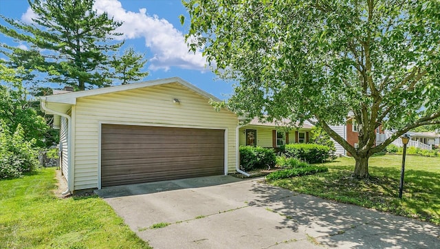 2207 Aspen Dr, Champaign, IL 61821 - photo 3