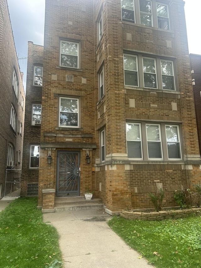 8227 S Evans Ave, Chicago, IL 60619 - photo 1