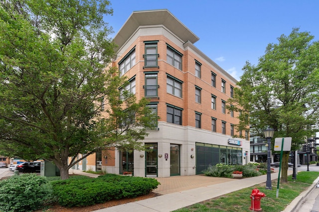 125 N Euclid Ave Unit 305, Oak Park, IL 60301 - photo 2