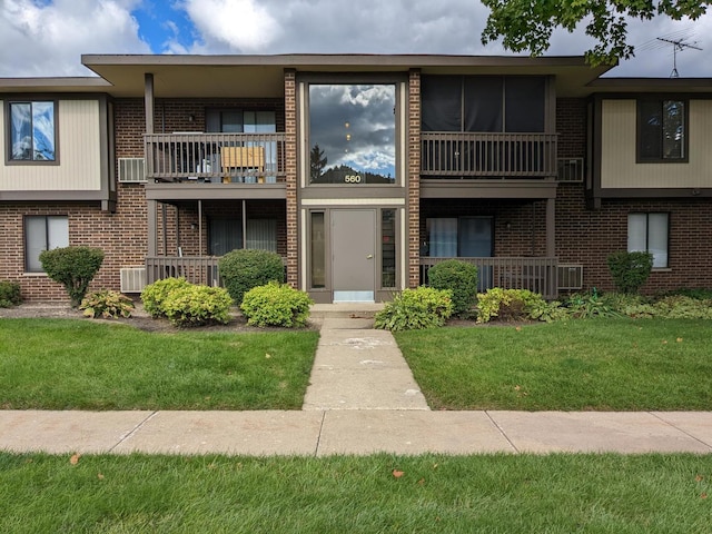 560 Somerset Ln Unit 6, Crystal Lake, IL 60014 - photo 1