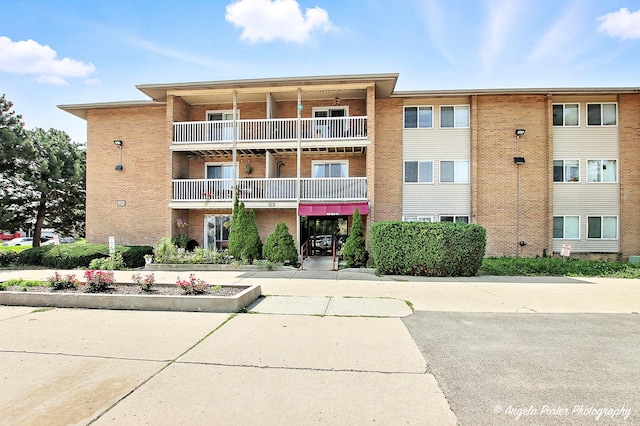 920 Beau Dr Unit 110, Des Plaines, IL 60016 - photo 1