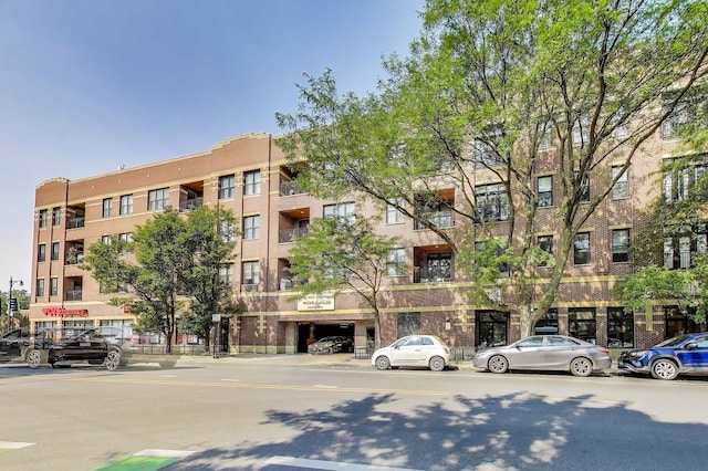 4814 N Damen Ave Unit 403, Chicago, IL 60625 - photo 1