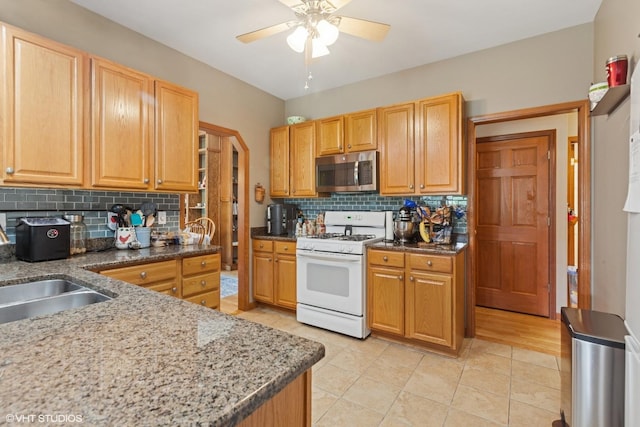 1724 Waverly Cir, Saint Charles, IL 60174 - photo 8