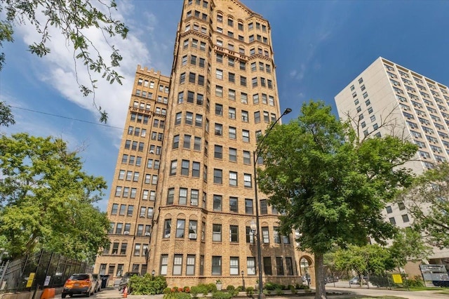 7321 S S Shore Dr Unit 12A, Chicago, IL 60649 - photo 1