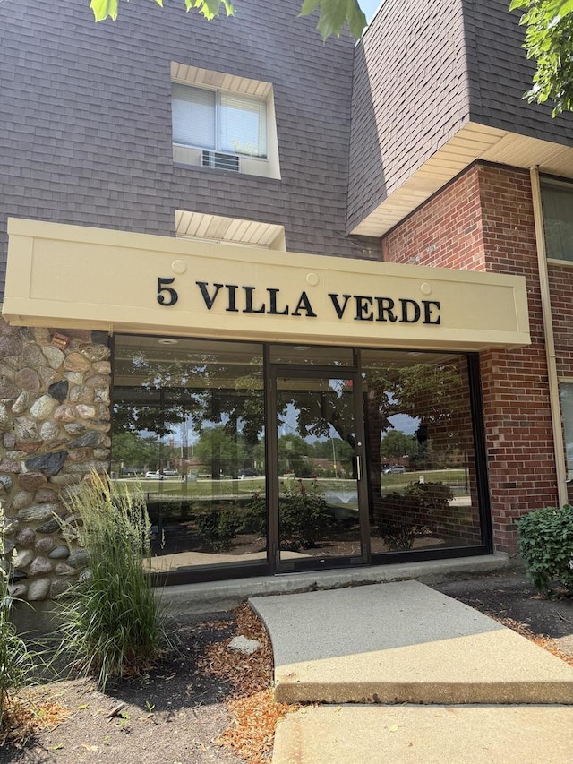 5 Villa Verde Dr Unit 207, Buffalo Grove, IL 60089 - photo 1