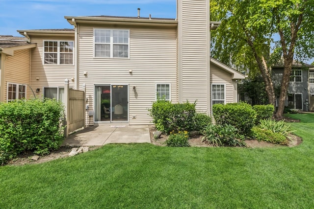 879 Dandridge Ct, Elgin, IL 60120 - photo 4