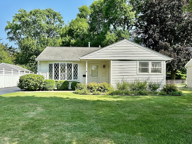2310 Bluebird Ln, Rolling Meadows, IL 60008 - photo 1