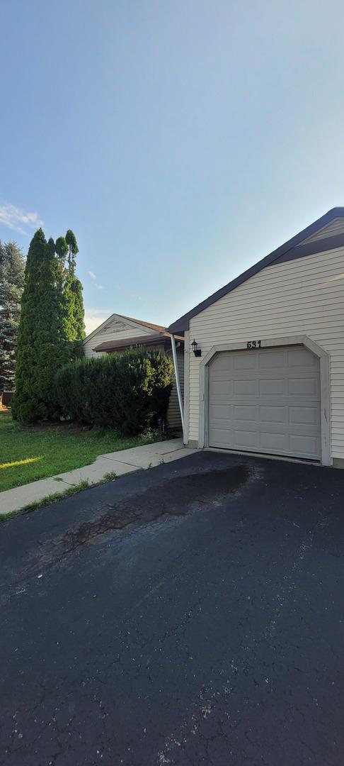 531 Lasalle Ln, Buffalo Grove, IL 60089 - photo 2