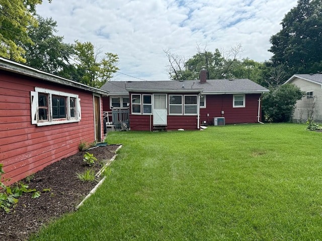 746 N Edgelawn Dr, Aurora, IL 60506 - photo 18