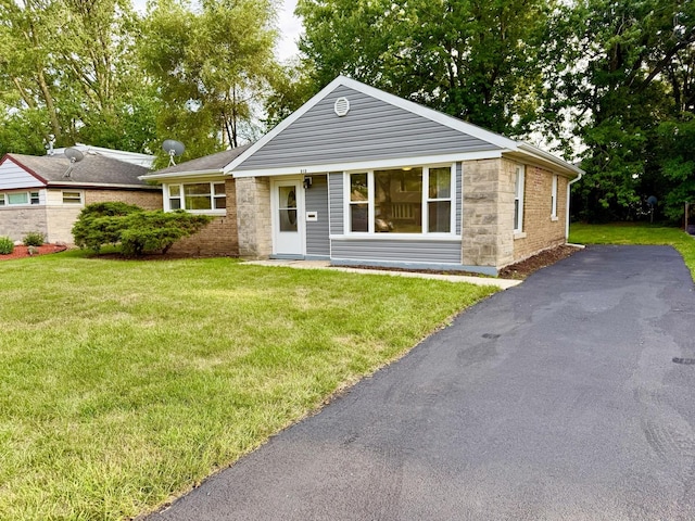 313 Minocqua St, Park Forest, IL 60466 - photo 1