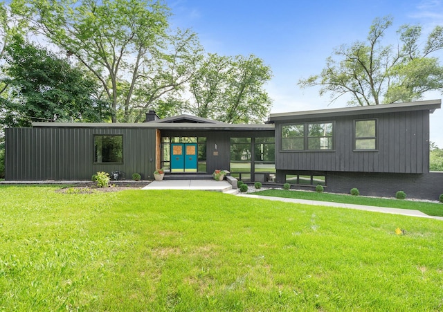 240 Oxford Rd, North Barrington, IL 60010 - photo 1