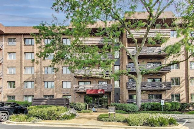 2020 Chestnut Ave Unit 410, Glenview, IL 60025 - photo 1