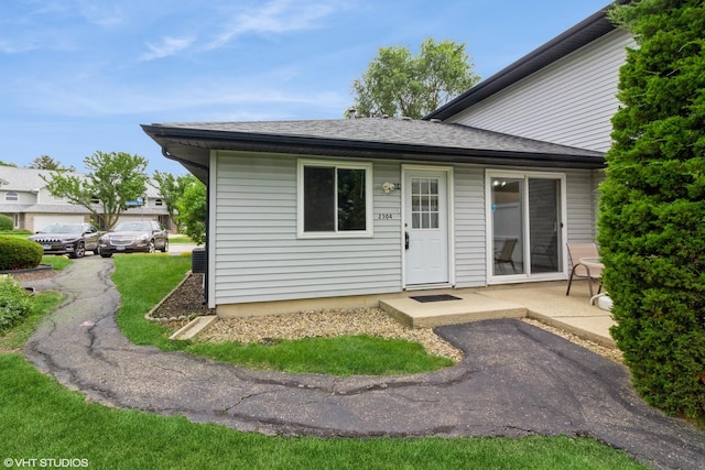 2304 Carnation Dr Unit 2304, Crest Hill, IL 60403 - photo 1