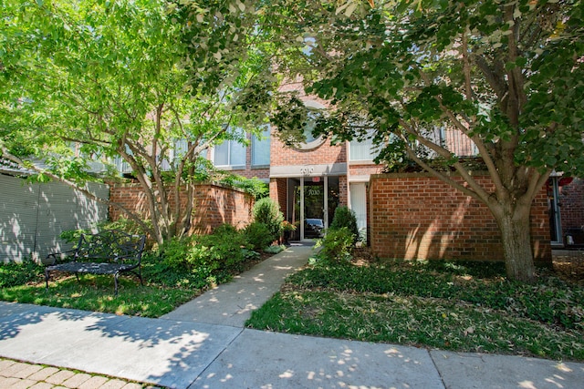 7030 Arbor Ln Unit 103, Northfield, IL 60093 - photo 2