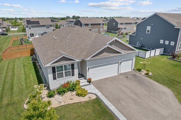 10122 Jonamac Ave, Huntley, IL 60142 - photo 18