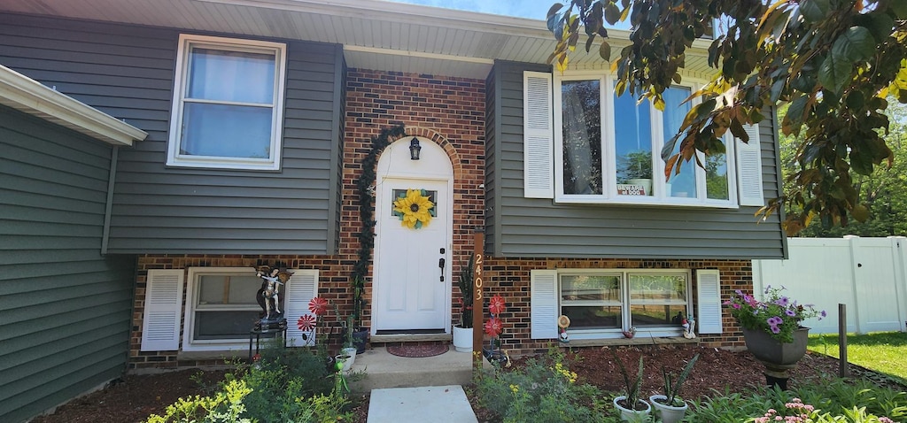 2403 High Point Dr, Lindenhurst, IL 60046 - photo 1