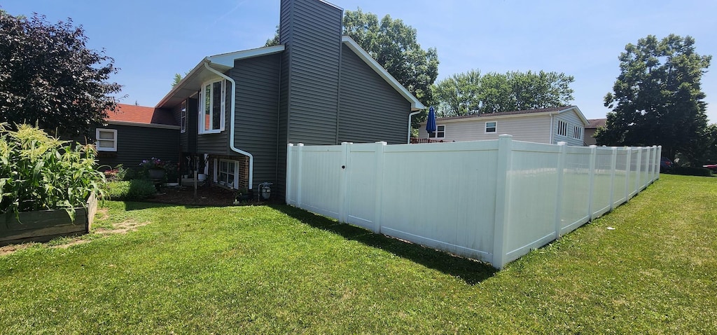 2403 High Point Dr, Lindenhurst, IL 60046 - photo 4