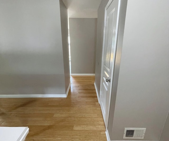 546 Landmeier Rd, Elk Grove Village, IL 60007 - photo 2