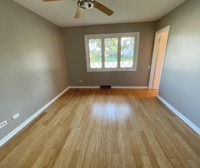 546 Landmeier Rd, Elk Grove Village, IL 60007 - photo 12