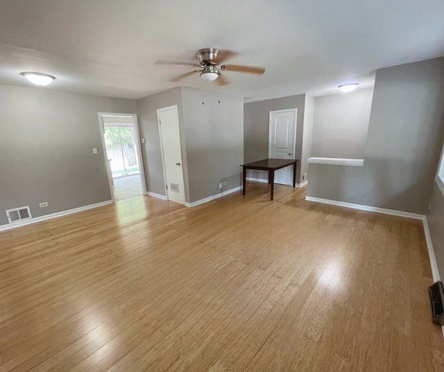 546 Landmeier Rd, Elk Grove Village, IL 60007 - photo 3