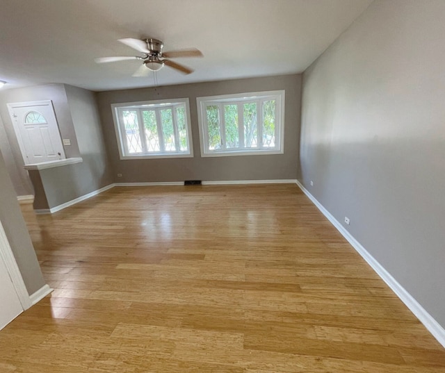 546 Landmeier Rd, Elk Grove Village, IL 60007 - photo 4