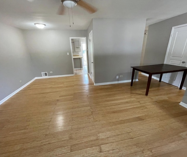 546 Landmeier Rd, Elk Grove Village, IL 60007 - photo 5