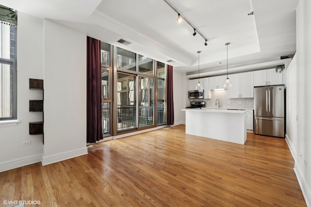 212 W Washington St Unit 1006, Chicago, IL 60606 - photo 2